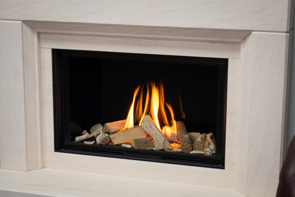 Infinity 780FL Mixed Logs Close Up Black Liners Angle